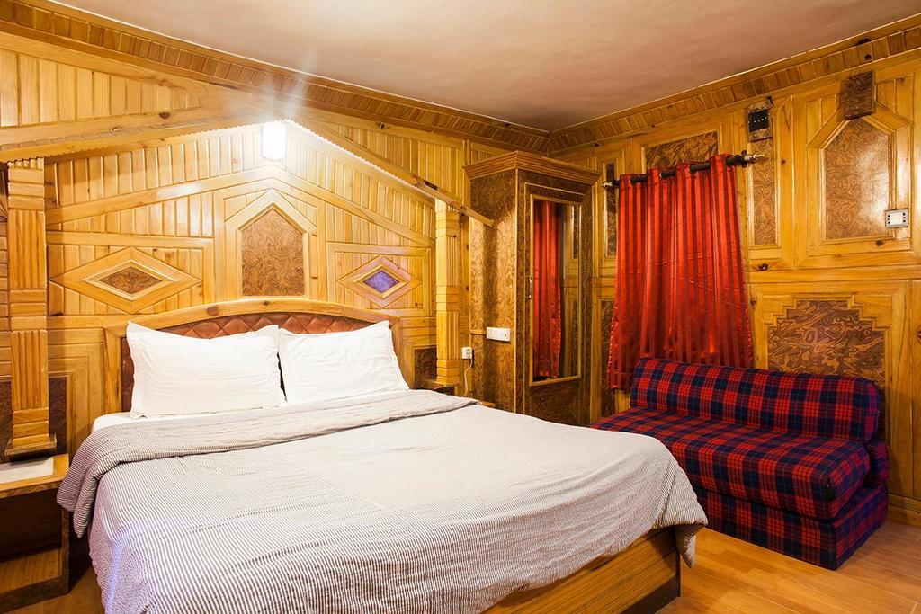 Hotel New Bharat Bhimtal Luaran gambar