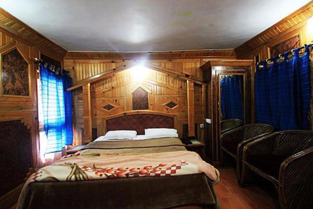 Hotel New Bharat Bhimtal Luaran gambar