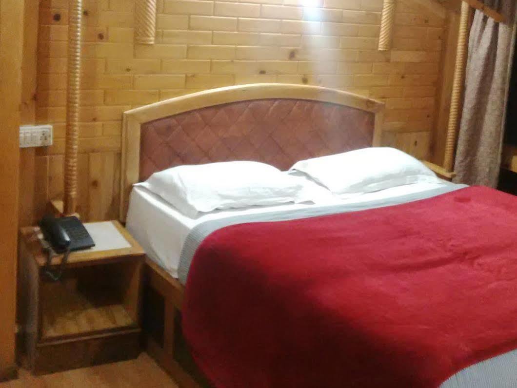 Hotel New Bharat Bhimtal Luaran gambar